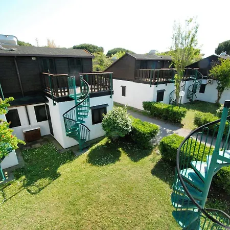 Holiday home Locazione Turistica Borsetti.8 *